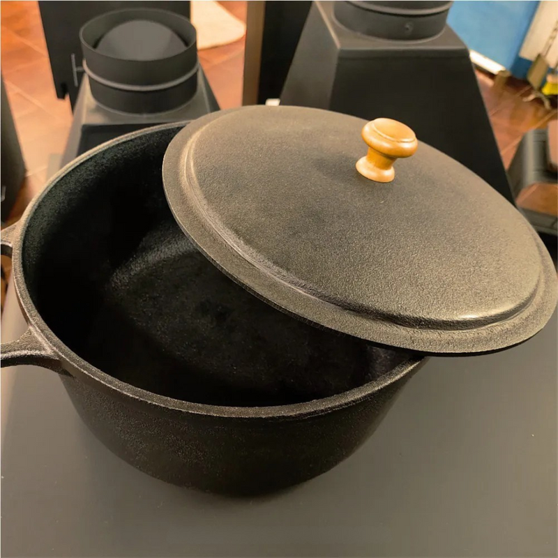 Panela de Ferro Fundido com Tampa de Ferro – Tradicional,