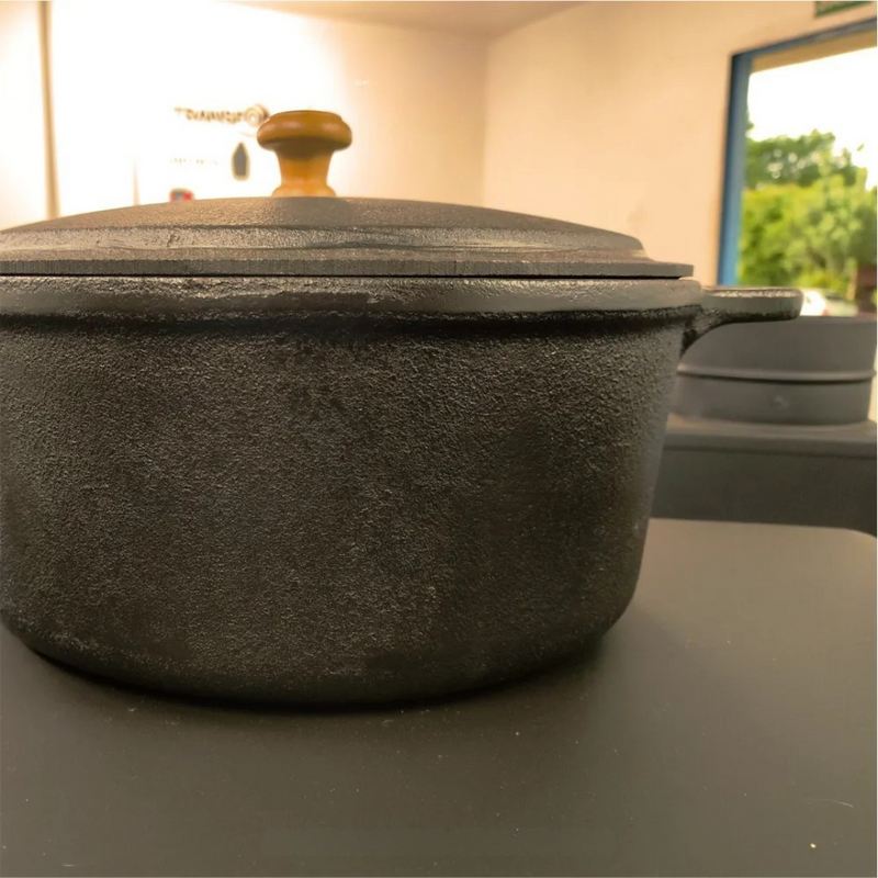 Panela de Ferro Fundido com Tampa de Ferro – Tradicional,